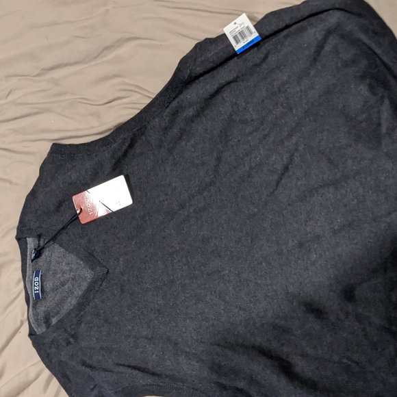 Izod Other - Grey Izod sleeveless sweater size XL